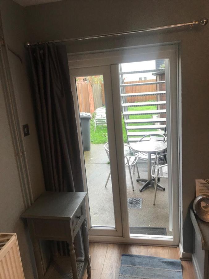 Private Double Room With Garden Ipswich Exterior photo